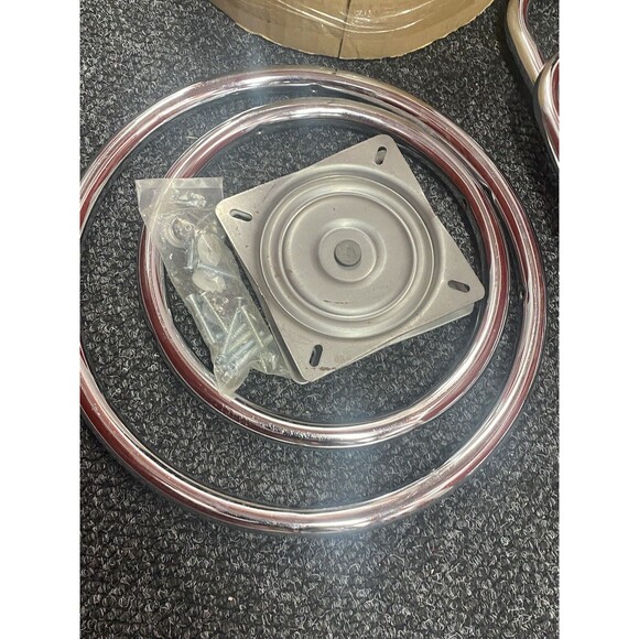 25" L8C3C - Chrome Minnesota Wild Swivel Bar Stool with 2.5" Ribbed Accent Ring - Picture 9 of 12